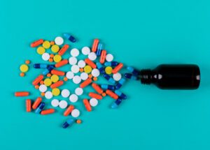 پس از عمل بینی چه داروهایی مصرف کنیم؟ انواع، کاربرد و هشدارها